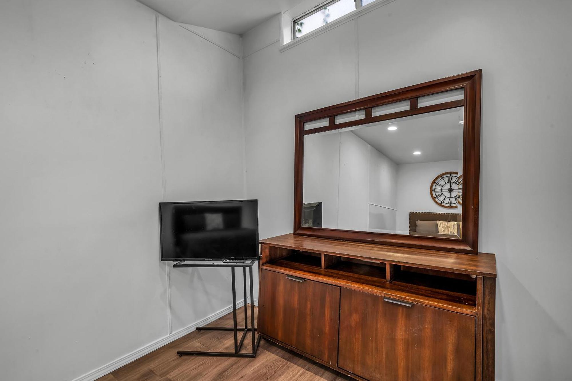 Holiday home Small 1-bedroom With Small Yard In West Hollywood *